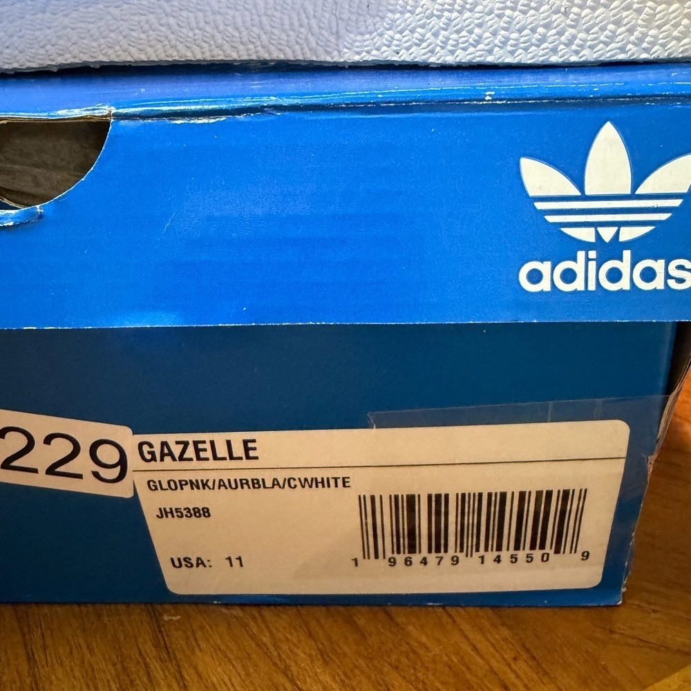 NIB NWT Men's Size 11.5 Adidas Gazelle in Pink with Black Stripes🔥🔥 - Picture 11 of 15